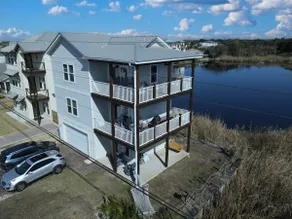 Belle maison!  Lake Front et en face de la plage. Superbes vues!! - Image 2