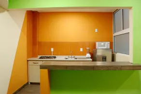 Cozy, Spacious and Homey Family Apartment - Image 5