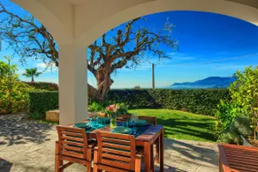 Relax with a pool, jacuzzi, A/C, e-bike, and Wi-Fi - Image 2