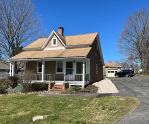 Cozy Canaan Home near Lime Rock, Newly Renovated - Image 3