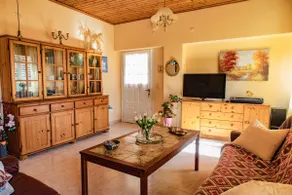 Washing Machine, free Wi-Fi & Parking, Patio - Image 4