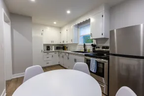 1 Bed Centrally Located Home in the Hospital Area! - Image 3