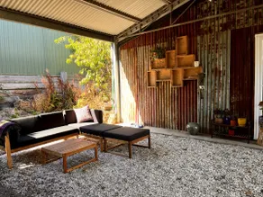 Stylish Spacious Studio-3 min walk (town/lake) - Image 4