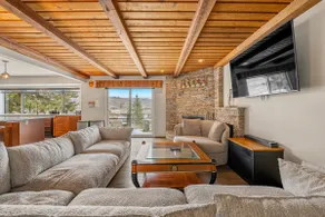 Estate on Bow River 25 Min to DT YYC 5BR w AC - Image 2