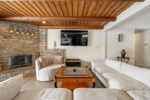 Estate on Bow River 25 Min to DT YYC 5BR w AC - Image 3