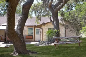 SA, Texas Hill Country Getaway - Image 3