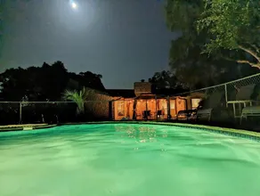 SA, Texas Hill Country Getaway - Image 2