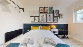 Modern Studio 5 - Regents Park - Image 3