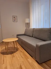 Central apartment with terrace and parking space - Image 5