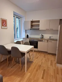 Central apartment with terrace and parking space - Image 2