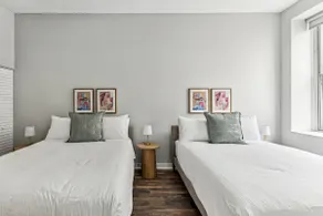 Comfy 2BR-2BTH | Steps to The Bean & Michigan Ave - Image 5