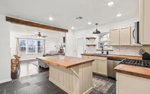 Spacious 3-bedroom house close to Mid-America! - Image 2