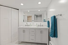 Cozy Speedway Basement~Queen Beds~Kitchenette - Image 3