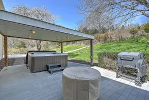 House on Hill,4BR, 3BA, hot tub - Image 4