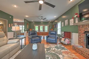 House on Hill,4BR, 3BA, hot tub - Image 2