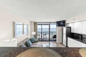 1 King BR Oceanfront Resort | Prime Location - Image 5