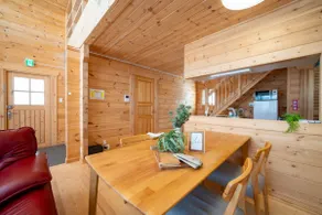 The Crestview Lodge - Image 4