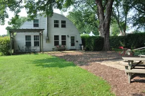 Half-Moon Cottage - Image 2