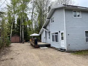 Spacious Candle Lake Cabin - Image 2
