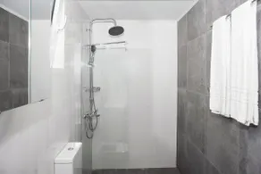 Brand New Sea View Apartment Close to the beach - Image 4