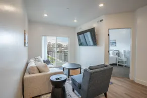Walkable Center St Apt - 8min to BYU - 1min to I15 - Image 2