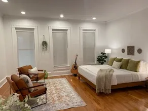 Trendy loft in Franklin - Image 3
