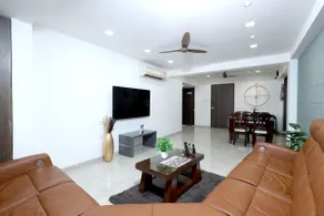 Business Traveler’s 4 BHK Apartment Near NESCO - Image 4
