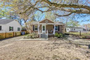 Laid-back Lowcountry Cottage - Image 2
