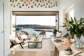 Luxury Waterfront Townhouse - Image 4