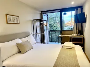 Container Boutique Loft with an amazing view and mini-split - Image 3