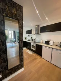 Cozy Apartment – City Center - Image 3