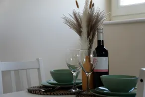 Cosy Apartment with Office & Parking in Cranfield - Image 3