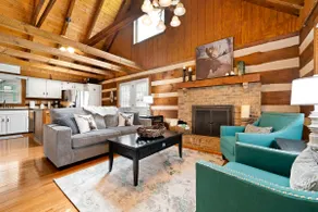 Cabin Retreat w/ Pool in Bristol - Image 3