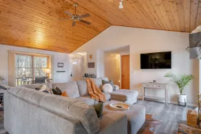 Lakefront Haven: HotTub, Games, BBQ, Fishing+MORE! - Image 2