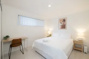 Modern Rocklea 2BR | AC & Kitchen | 316D2 - Image 4