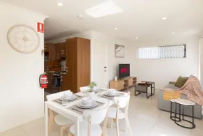 Modern Rocklea 2BR | AC & Kitchen | 316D2 - Image 2