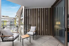 Modern & Stylish 1BR Apt w Balcony, WiFI =& Parking - Image 5