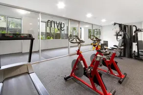 2bedrooms, 2 bathrooms, pool&carpark+ big balcony - Image 4