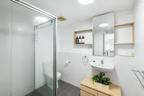 2bedrooms, 2 bathrooms, pool&carpark+ big balcony - Image 2