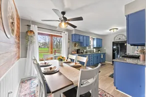 2 King Retreat • Near Mill Creek Park • 70” TV - Image 2