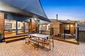 Beachside Weekender Retreat with Spa sleeps 11-13 - Image 2