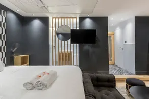 Amazing romantic suite / sauna / balneo / air conditioning - Image 2