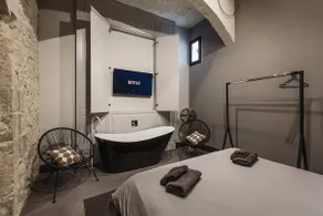 Rabat l.o. MDINA-Designer House THE BEDROOM-TUB - Image 4