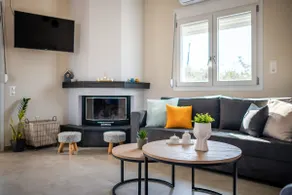 Newly Built Home with Garden, 400m to Beach - Image 3
