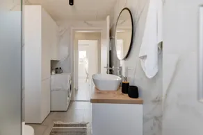 Newly Built Home with Garden, 400m to Beach - Image 4