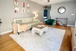 house with king bed - Image 2