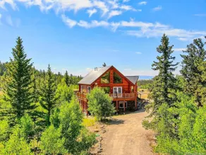 Stunning 2 Bedroom 1.5 Bath Cabin on 3.5 Acres - Image 2