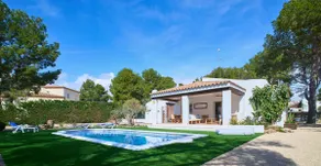 Mediterranean villa with swimming pool in l'Ametlla de Mar - Image 2