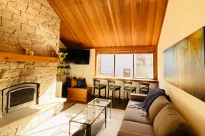 Whistler Lion's Den - Image 2