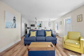 Modern Saltbox with Ocean View - Image 2